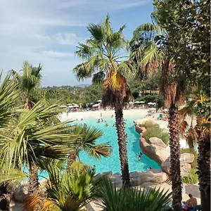  Appartement Agréable Golfe St Tropez Village Pierre Et Vacances France